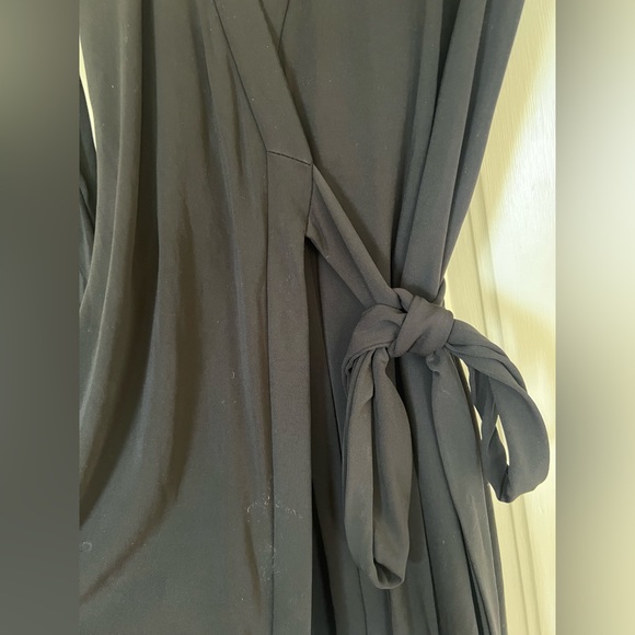 Diane Von Furstenberg wrap black dress - Picture 3 of 4